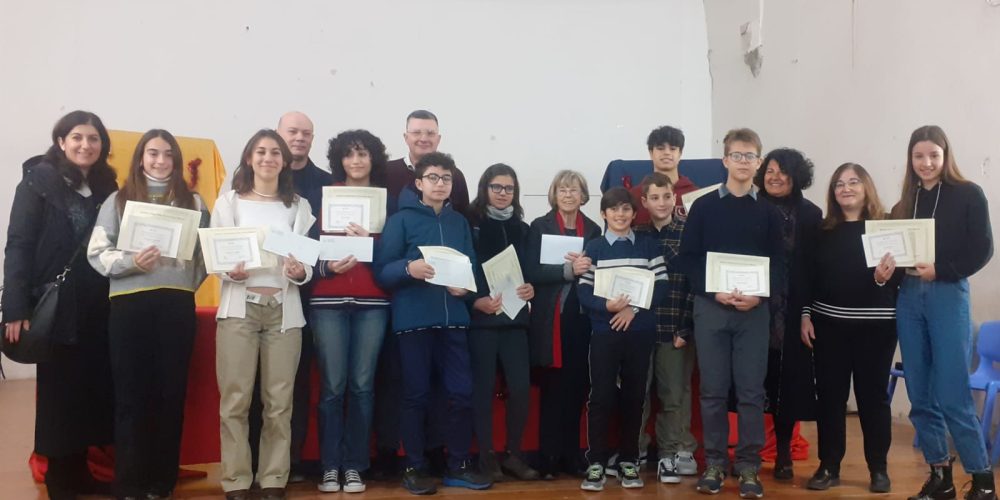 Borse di studio per gli studenti meritevoli della media “G. Carducci”